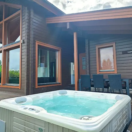 Lumikki 1&2 - 16 Hloe, Both Villas, Luoteis-himos Ski-inout * Jämsä
