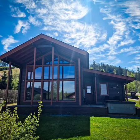 Villa Lumikki 1&2 - 16 Hloe, Both Villas, Luoteis-himos Ski-inout